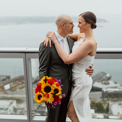 /emily-ryan-bridal-portraits-downtown-seattle-20250815-335.jpg