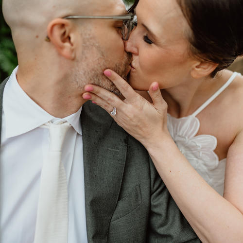 /emily-ryan-bridal-portraits-downtown-seattle-20250815-560.jpg